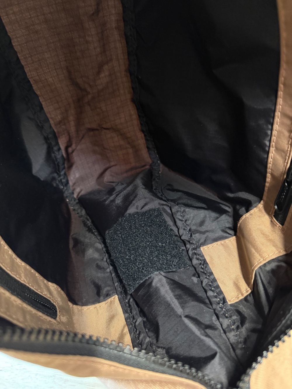 Baggu Medium Nylon Crescent Bag -Please Read Description. - Picture 3 of 4
